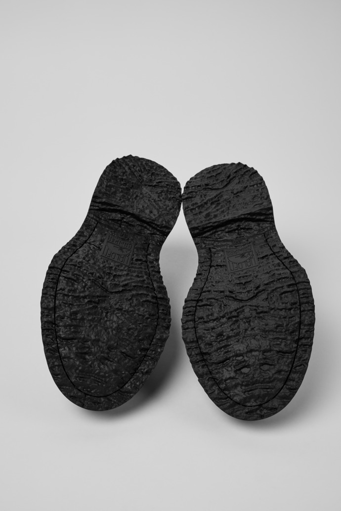 Twins Mocassins en cuir noir pour femme.