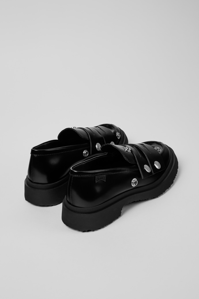 Twins Mocassins en cuir noir pour femme.