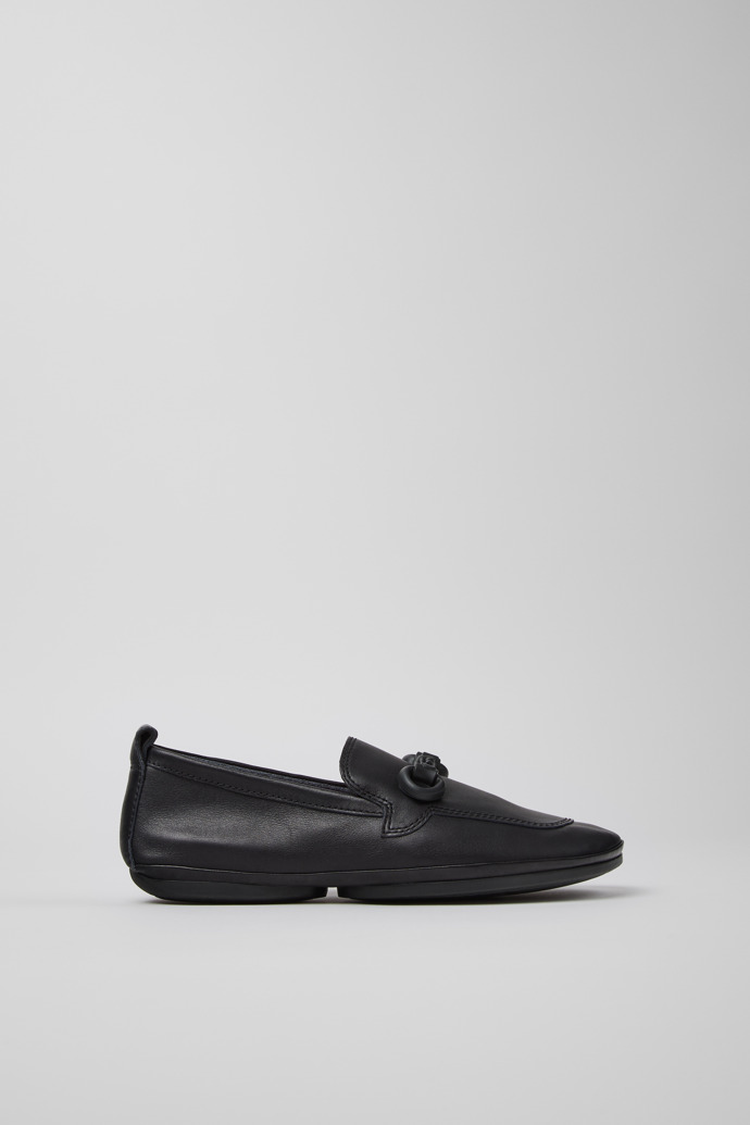 Side view of Right Nina Black Leather Ballerinas for Women.
