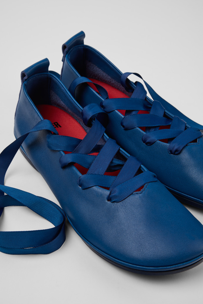 Close-up view of Right Nina Blue Leather Ballerinas for Women.