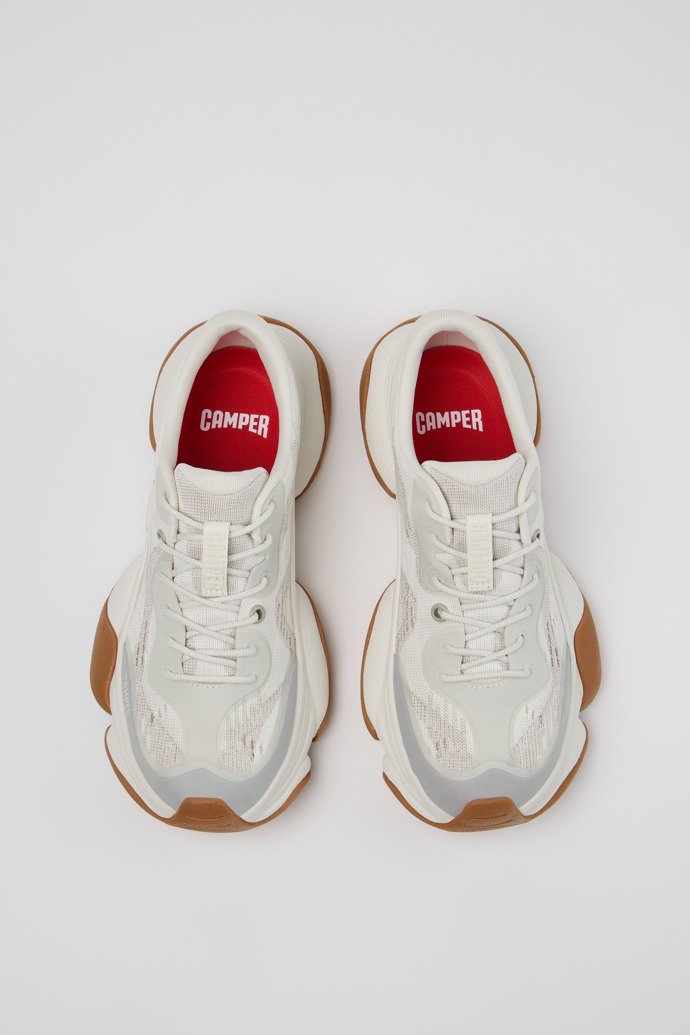 Karst 2 Baskets blanches et beiges sans coutures en matériaux techniques recyclés Pour femme.