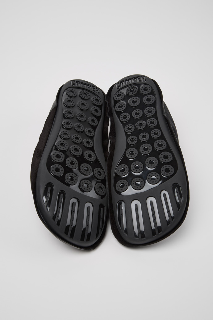 The soles of Camper x ISSEY MIYAKE - Peu Form Black Leather Women's Shoes.