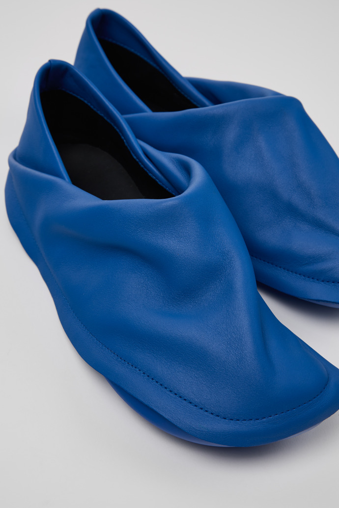 Close-up view of Camper x ISSEY MIYAKE - Peu Form Blue Leather Women's Shoes.