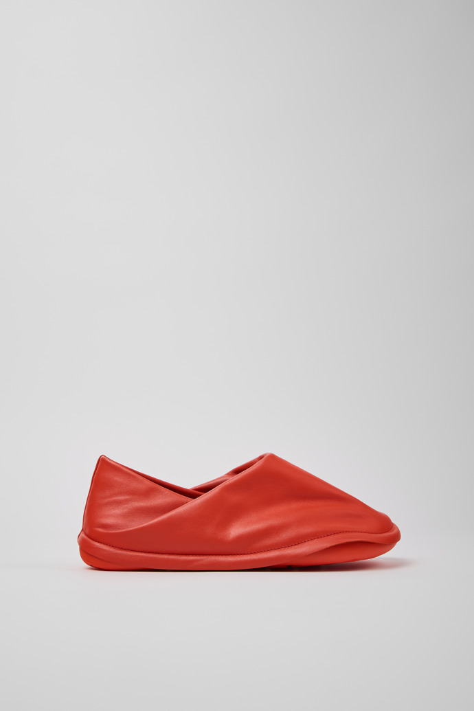 Camper x ISSEY MIYAKE - Peu Form Chaussures pour femme en cuir rouge.
