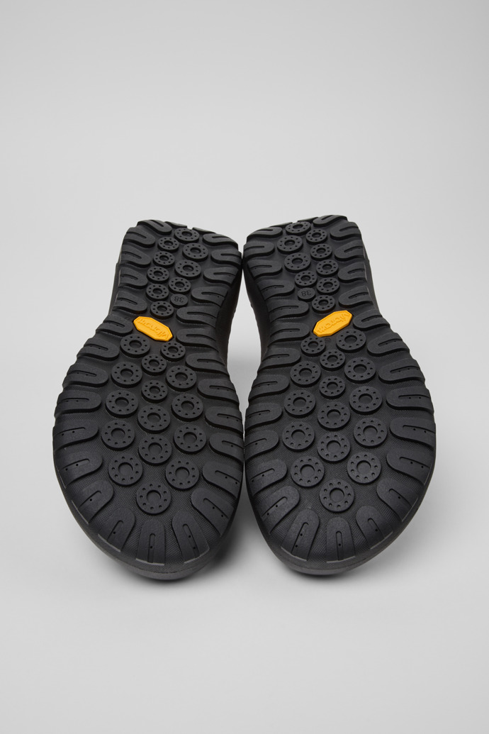 The soles of Peu Serra Black Leather Shoes for Women.