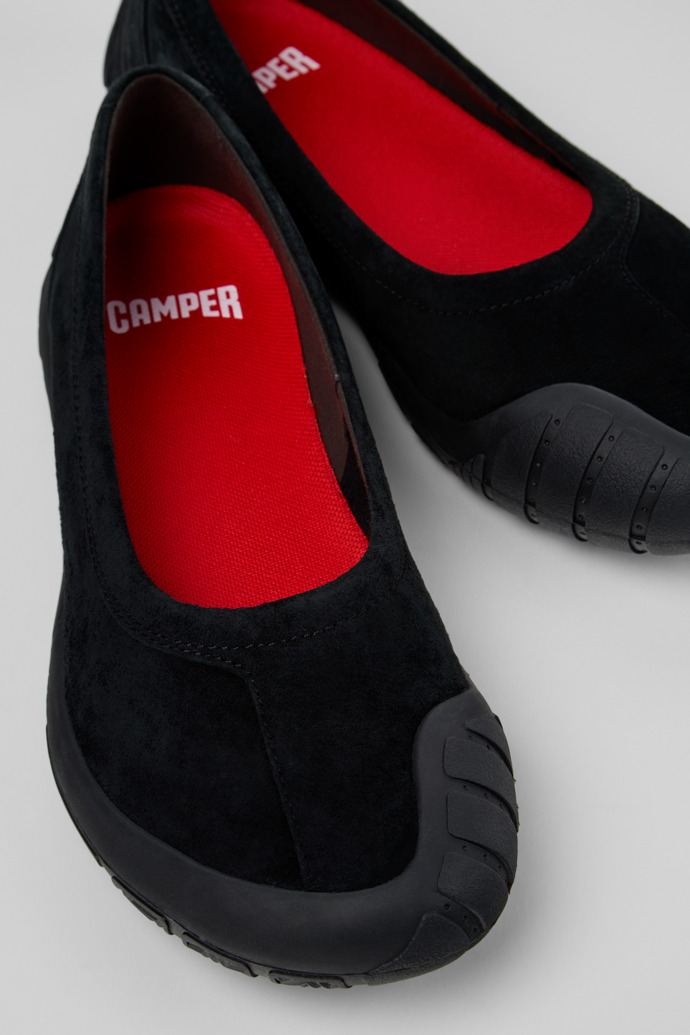Peu Path Baskets en nubuck noir pour femme.