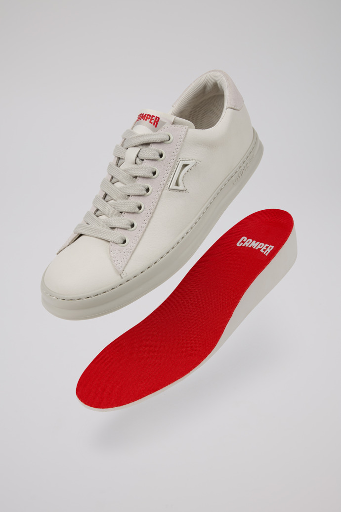 Runner Sneakers de piel y nobuk blancas para mujer.