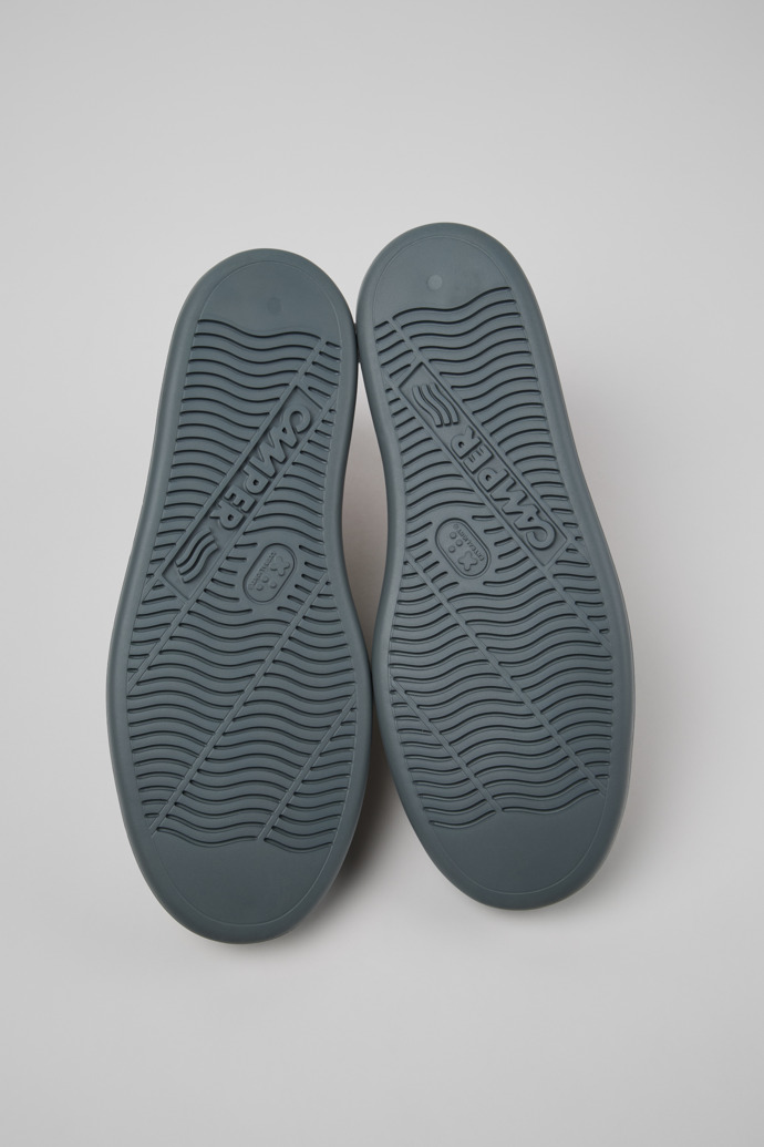 Runner Baskets en cuir et en nubuck beiges pour femme.