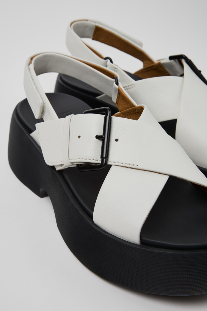 Tasha Weiße Ledersandalen Für Damen.