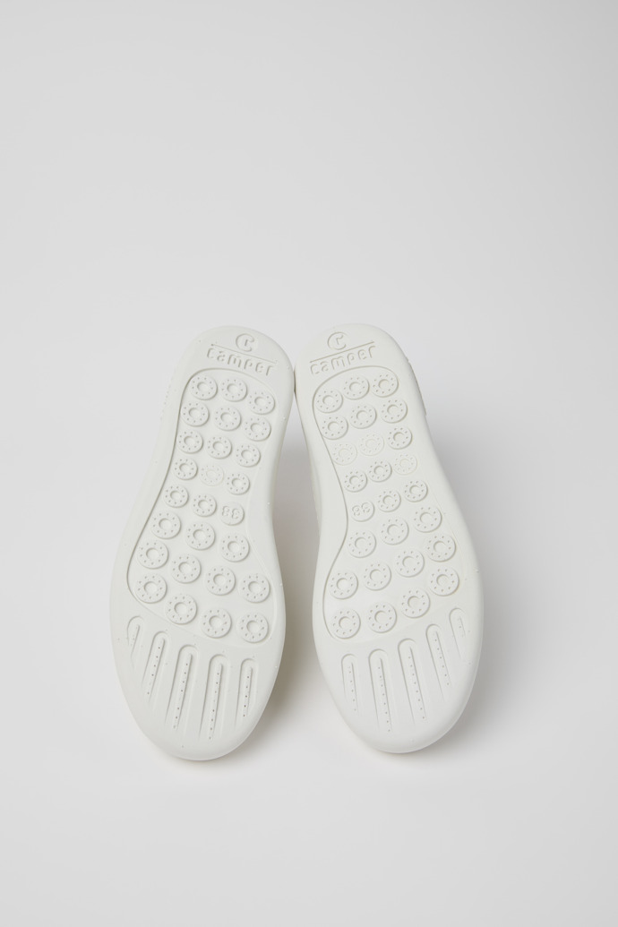 The soles of Peu Touring White Recycled Engineered Materials Sneakers for Women.