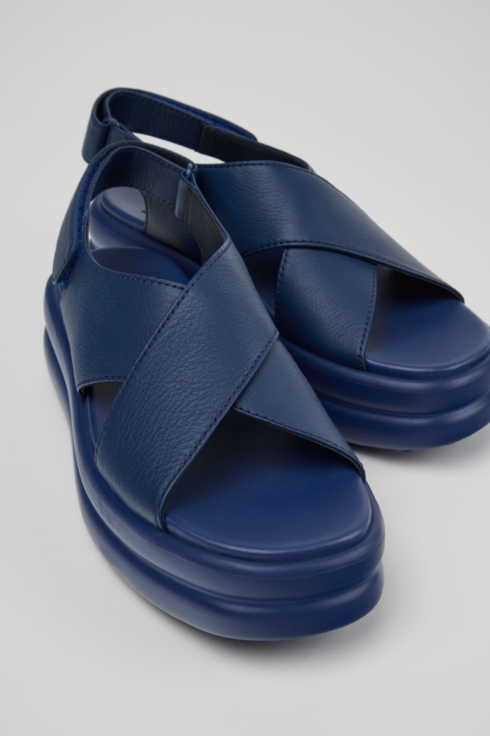 Pelotas Flota Up Blaue Ledersandalen Für Damen.