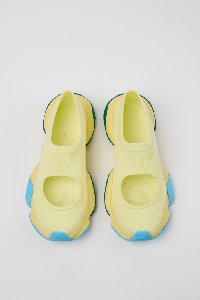 Camper x ISSEY MIYAKE - Karst Finch Sneakers amarillas de materiales de alta tecnología para mujer.