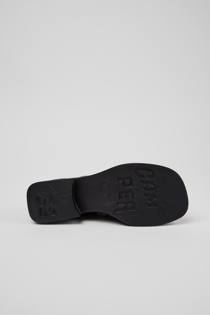 The soles of Donna Black Leather Moccasins for Women.