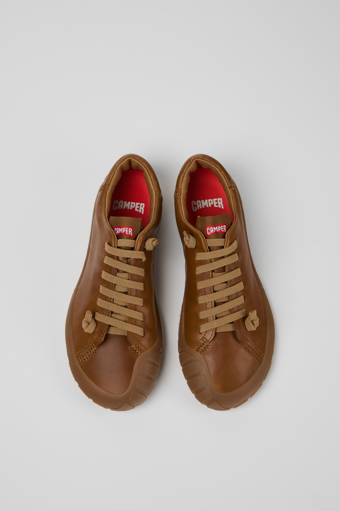 Peu Path+ Braune Ledersneaker für Damen.