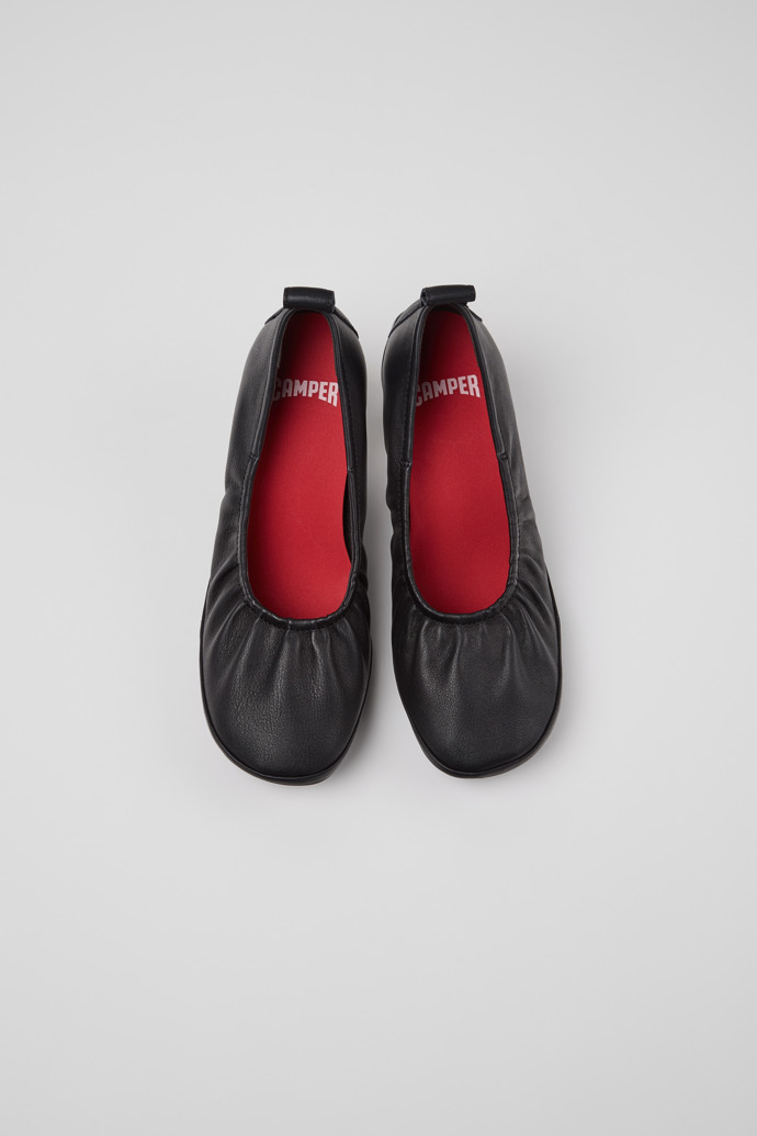 Right Left Schwarze Leder-Ballerinas für Damen.