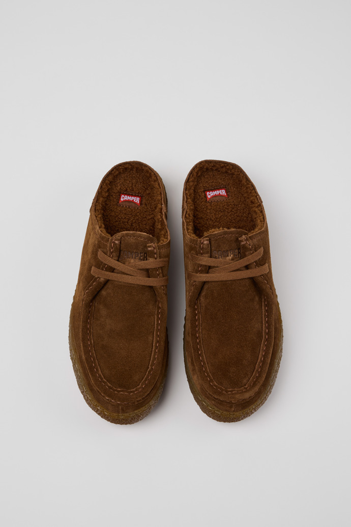 Peu Terreno Braune Wildlederschuhe für Damen.