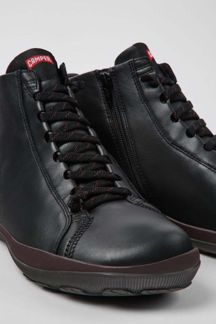 Close-up view of Peu Pista GORE-TEX Black leather ankle boots for men
