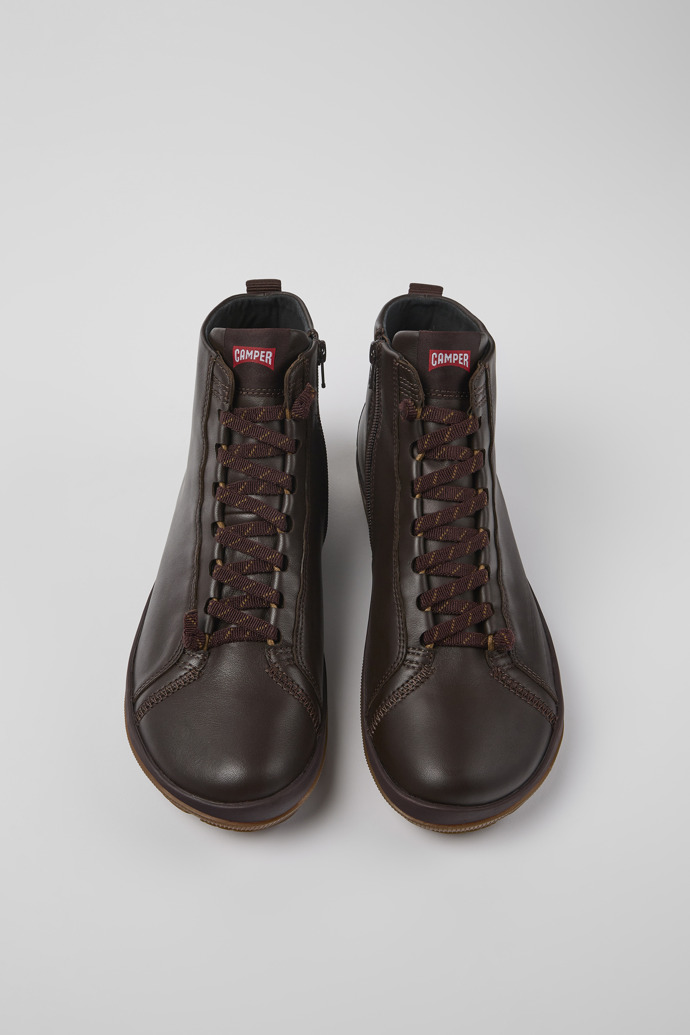 Overhead view of Peu Pista Brown leather ankle boots for men