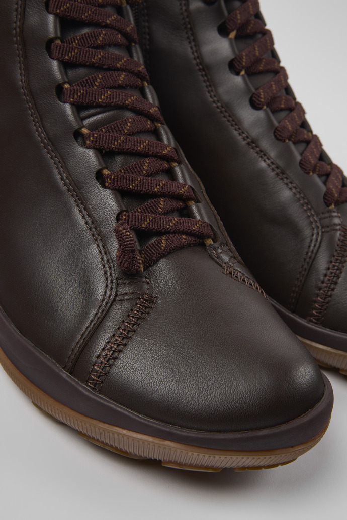 Close-up view of Peu Pista GORE-TEX Brown leather ankle boots for men