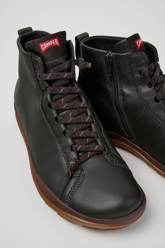 Peu Pista GM - GORE-TEX Botas de media caña grises de piel para hombre.