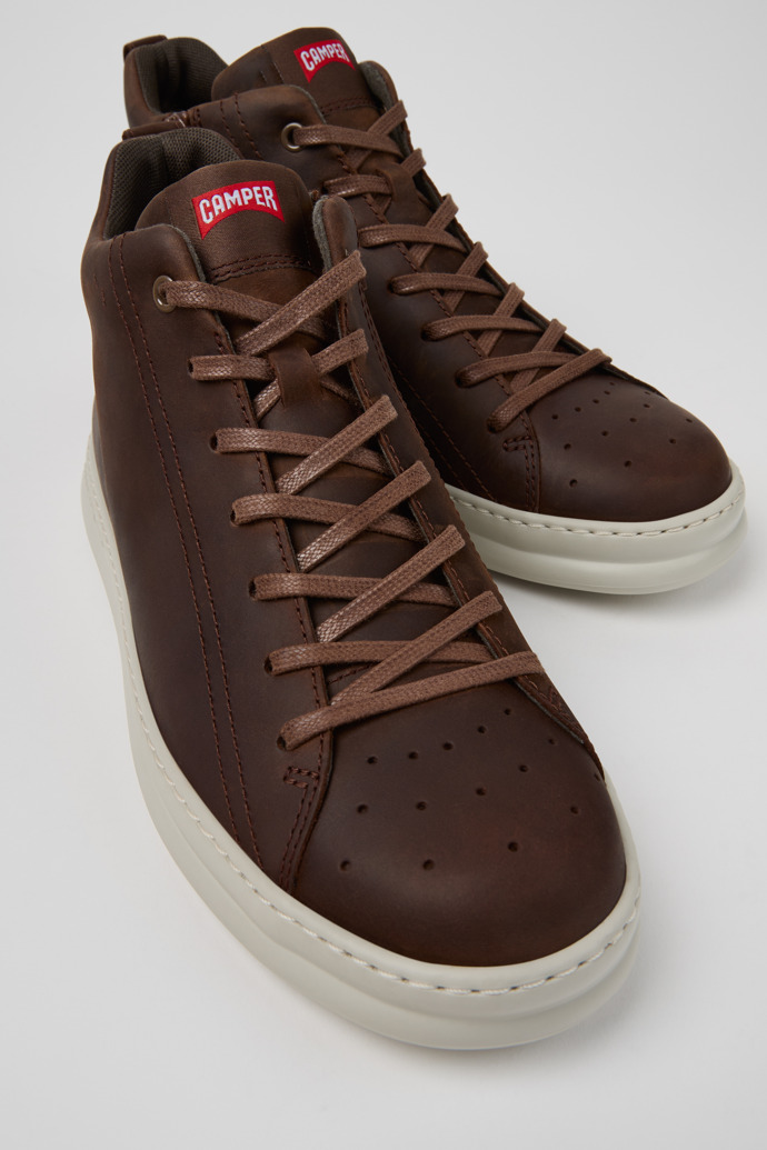Runner Botines marrones de nobuk para hombre.