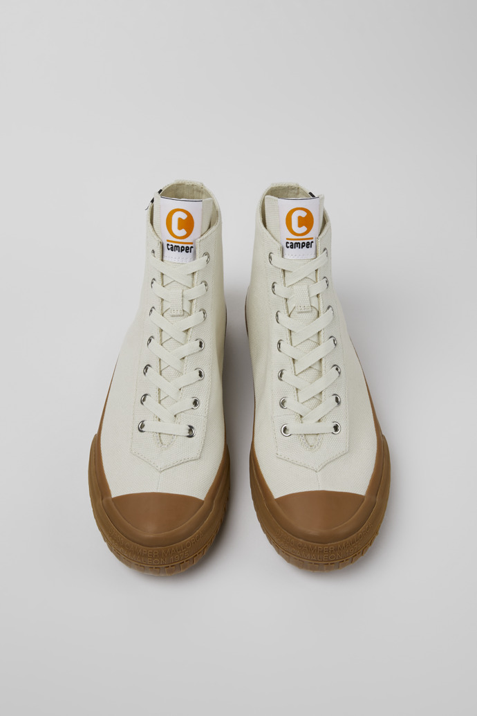 Overhead view of Camaleon White sneaker boots for men