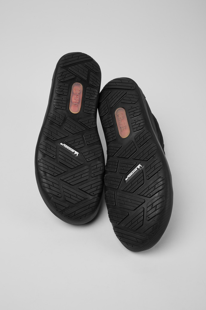 Peu Pista Zapatos de nobuk y tejido reciclado en color negro