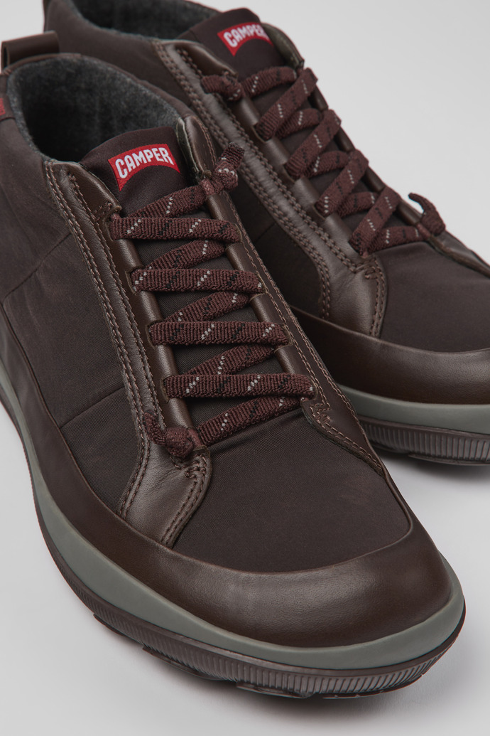 Close-up view of Peu Pista PrimaLoft® Brown ankle boots for men