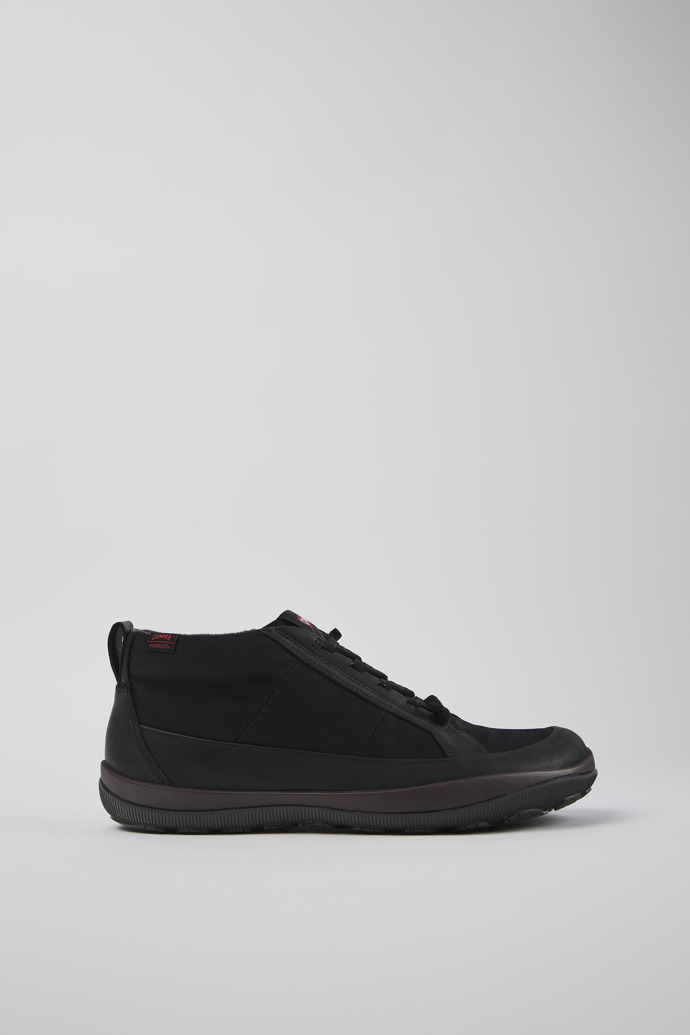 Image of Side view of Peu Pista PrimaLoft® Black ankle boots for men