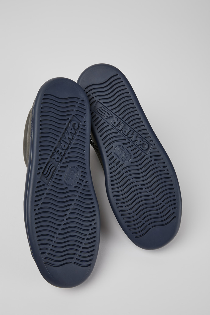 The soles of Runner Dark grey nubuck sneakers