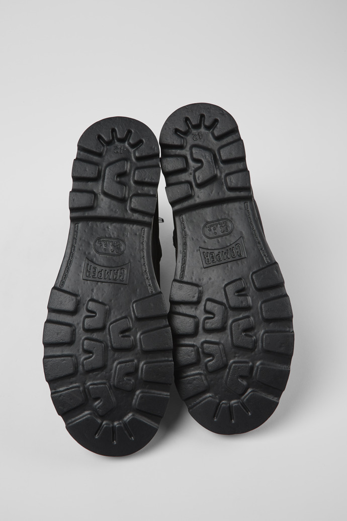 The soles of Brutus PrimaLoft® Black medium lace boot for men