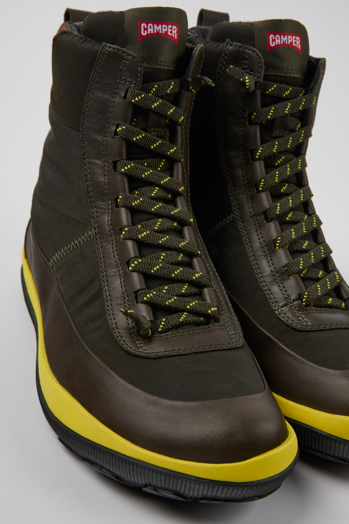 Close-up view of Peu Pista PrimaLoft® Green boots for men