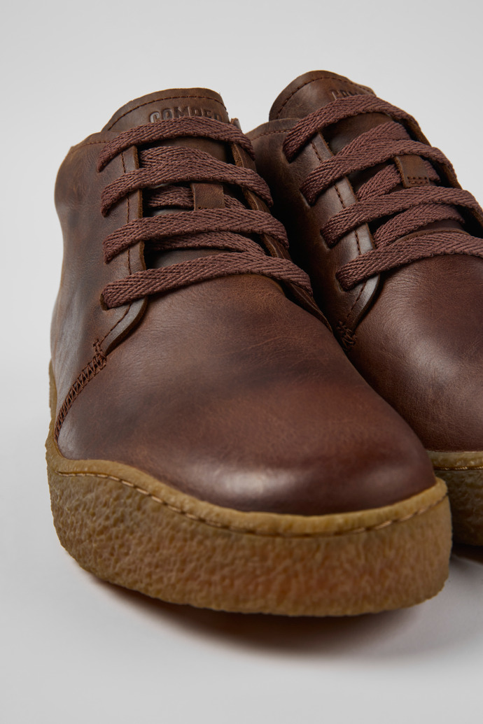 Close-up view of Peu Terreno Brown leather shoes for men