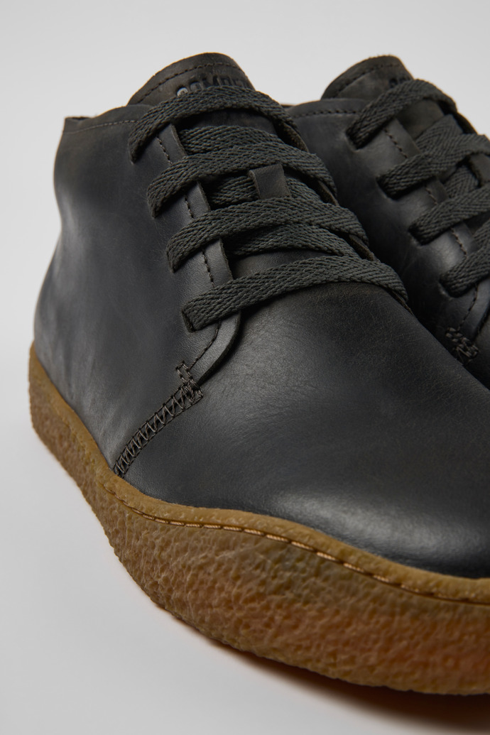 Close-up view of Peu Terreno Gray leather shoes for men