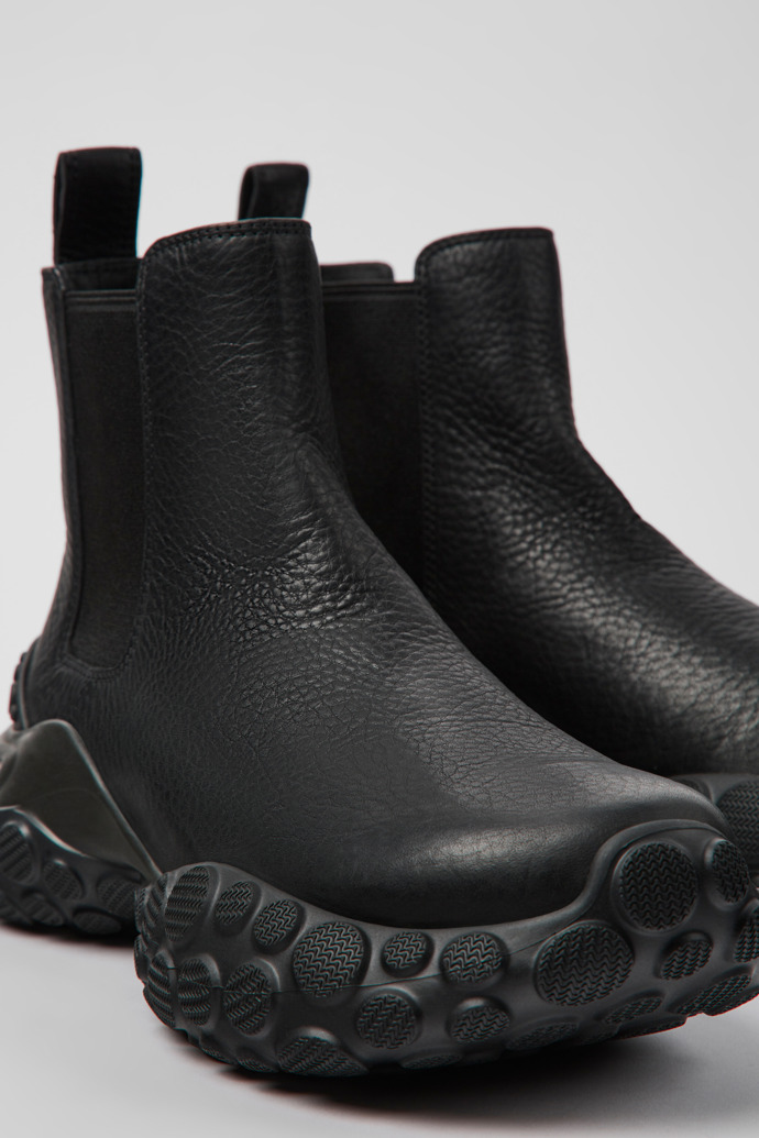 Close-up view of Pelotas Mars Black responsibly raised leather ankle boots