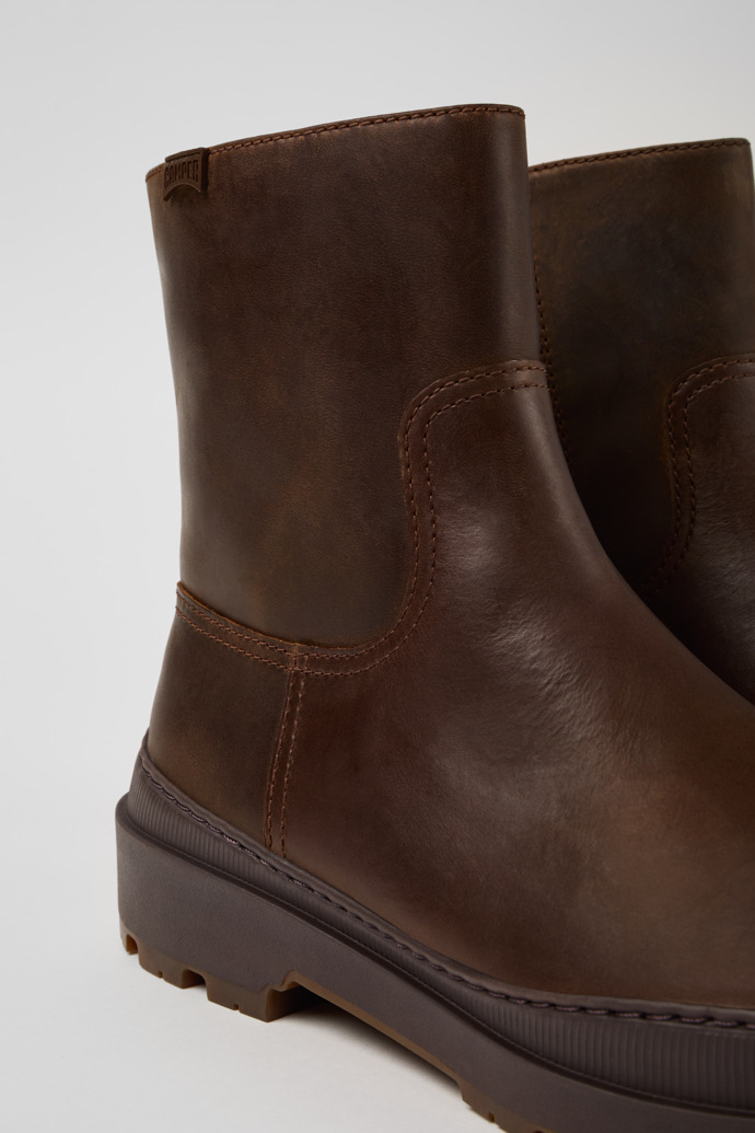 Close-up view of Brutus Trek Brown nubuck boots for men