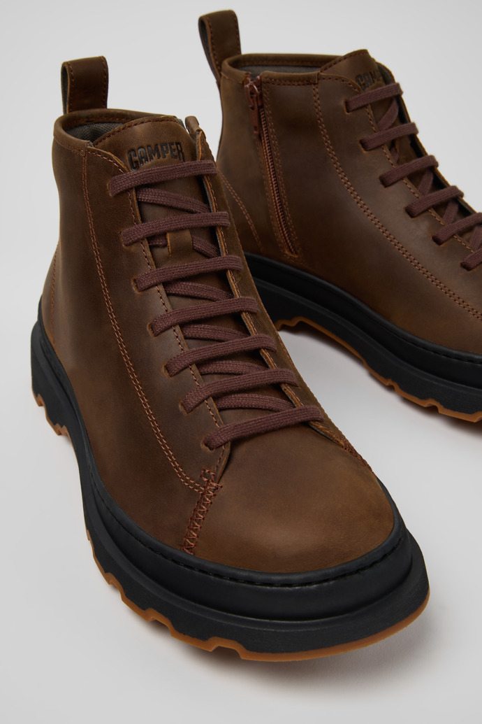 Brutus+ Bottines en nubuck marron pour homme.