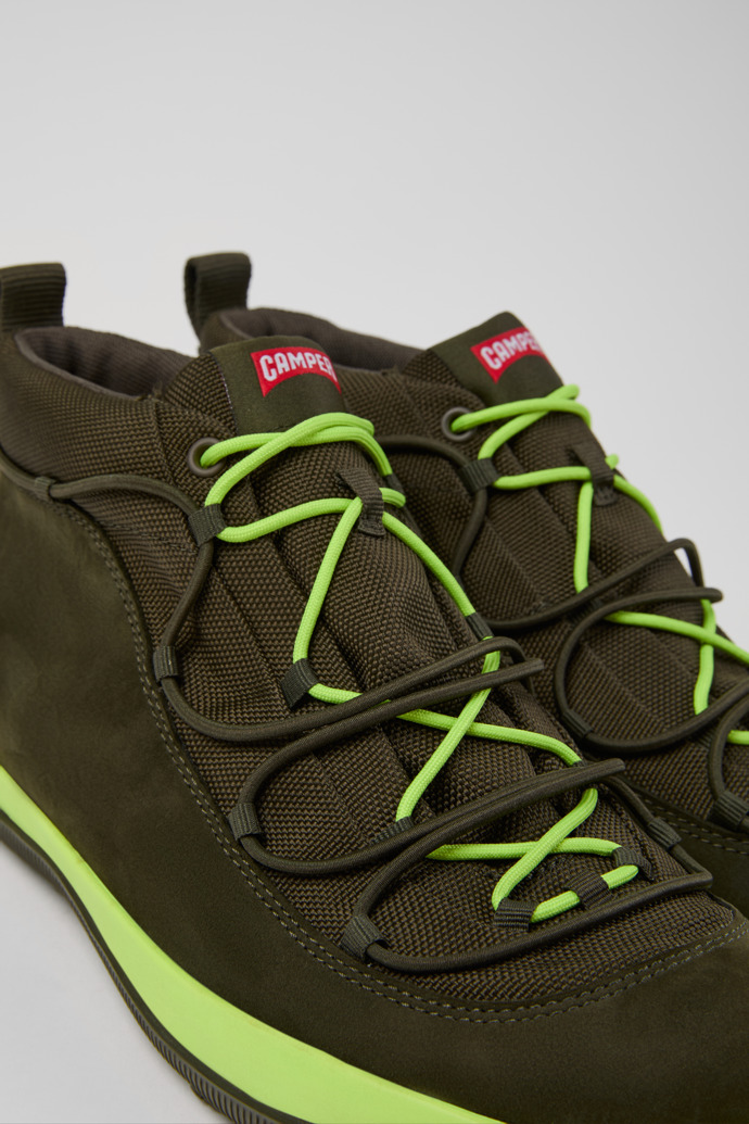 Peu Pista GM Botas de media caña verdes de tejido y nobuk para hombre.