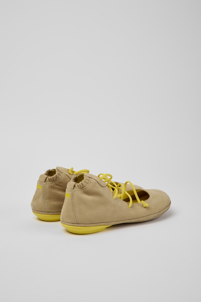 Right Zapatos de nobuk beige y amarillos para mujer