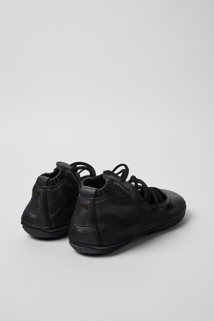 Right Chaussures en cuir noir pour femme