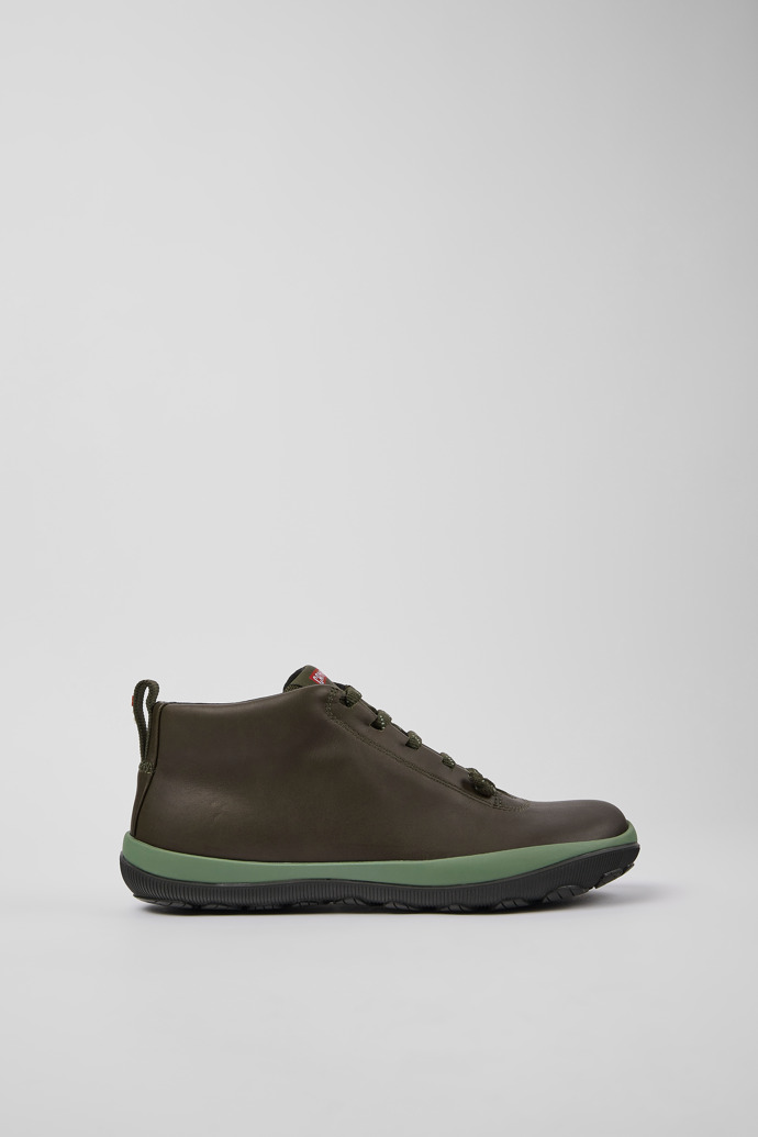 Side view of Peu Pista Green leather sneakers for women