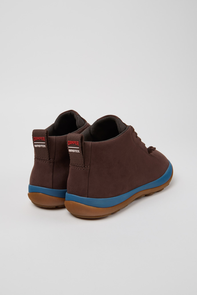 Peu Pista GM - GORE-TEX Botina de dona de nubuc i teixit de color marró i gris.