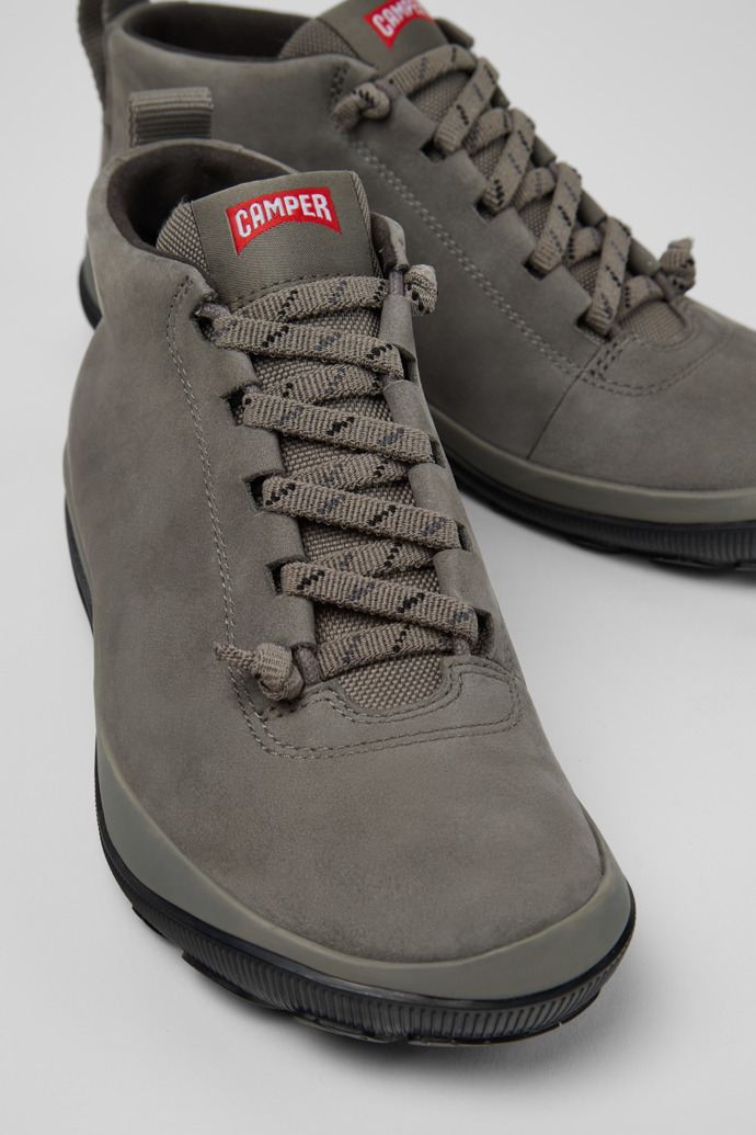 Close-up view of Peu Pista GM - GORE-TEX Gray Nubuck and Textile Ankle Boots for Women.