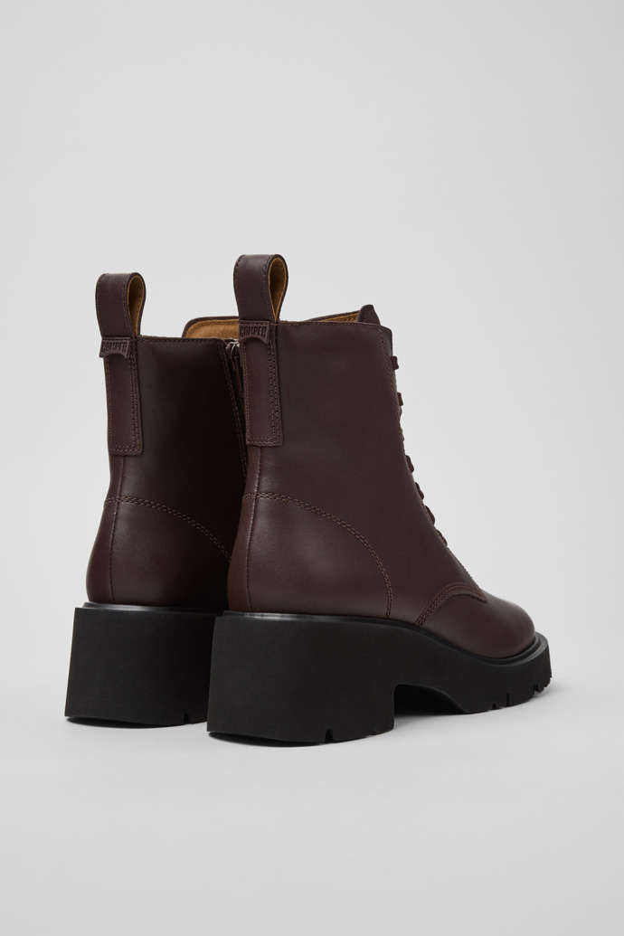 Milah Bruine leren midboot voor dames.