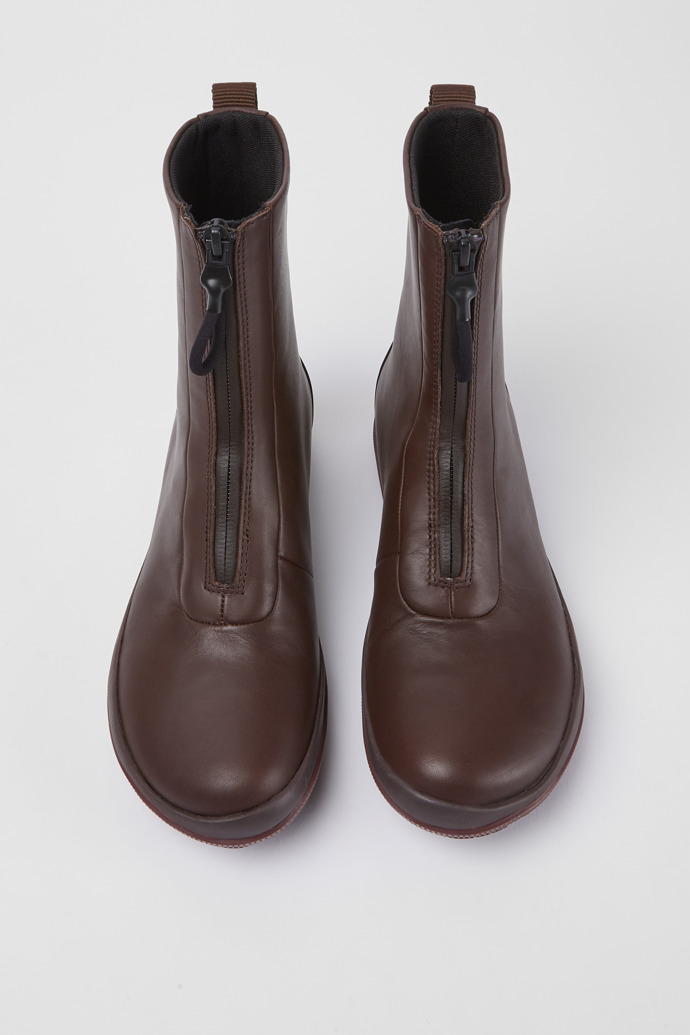 Overhead view of Peu Pista Brown leather zip boots