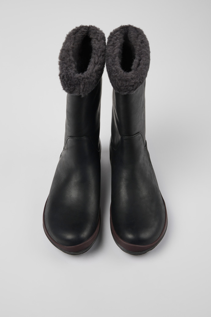 Overhead view of Peu Pista Black leather boots for women