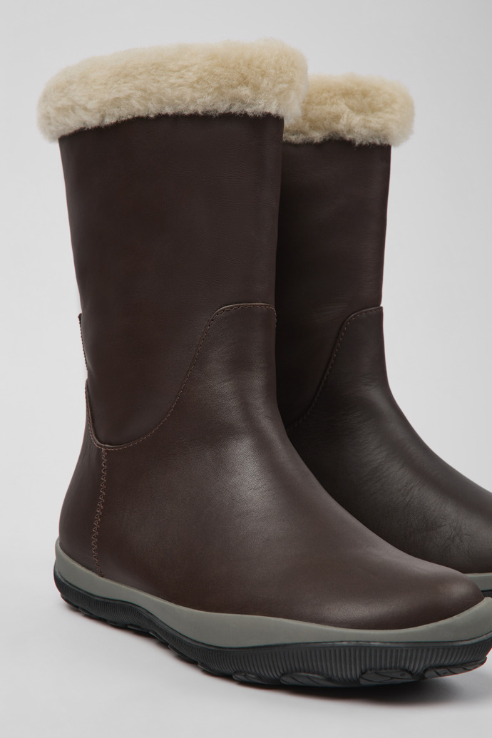 Close-up view of Peu Pista GORE-TEX Brown leather boots for women