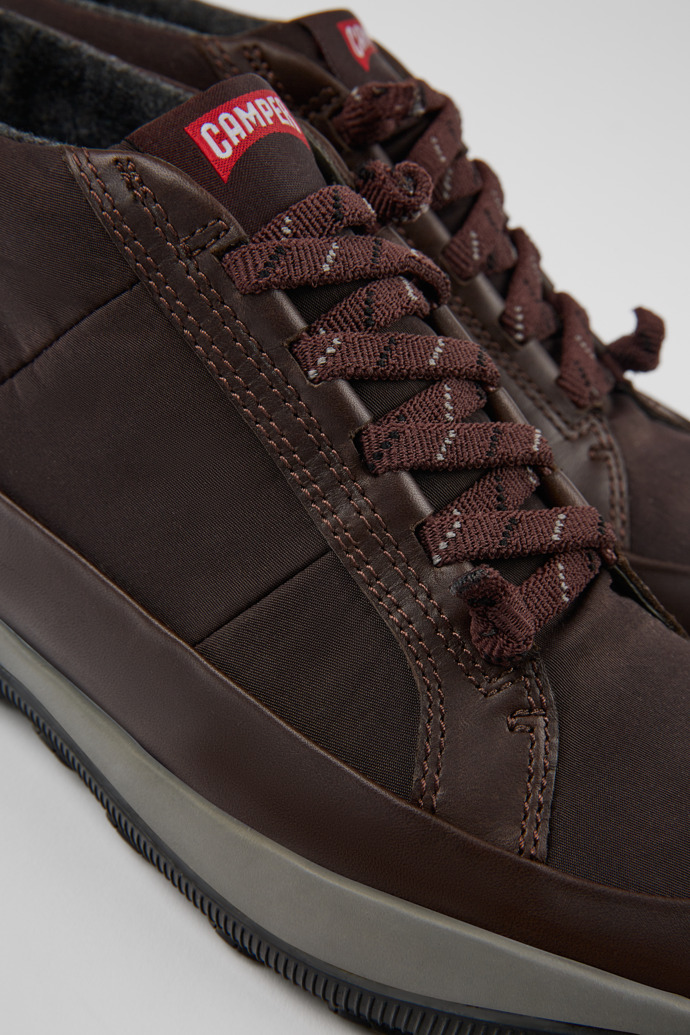 Close-up view of Peu Pista PrimaLoft® Brown ankle boots for women