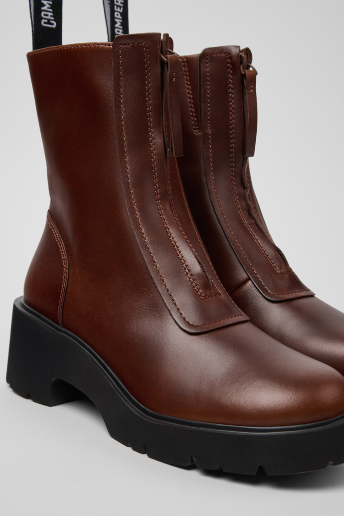 Milah Botas de media caña de piel marrón para mujer.