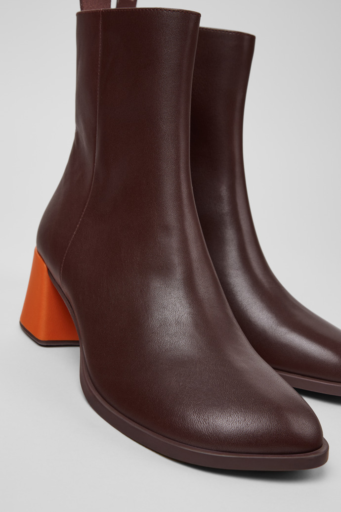 Twins Botas de media caña de piel burdeos para mujer.